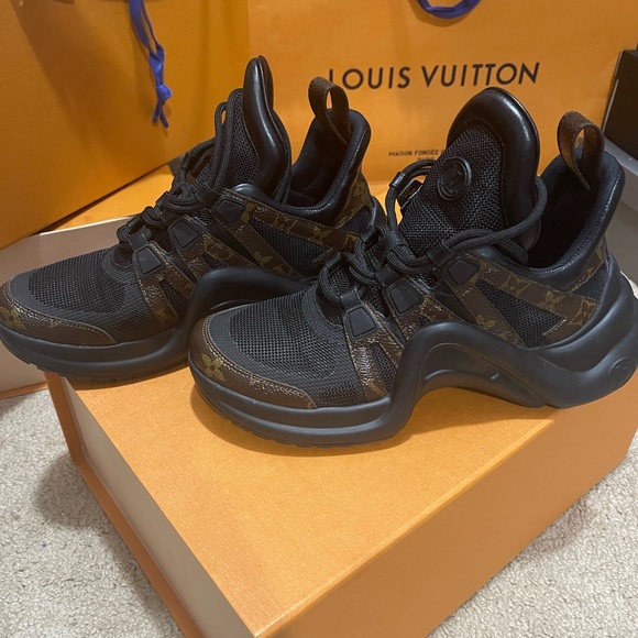 Louis Vuitton Archlight Monogram Black - Picture 2 of 7